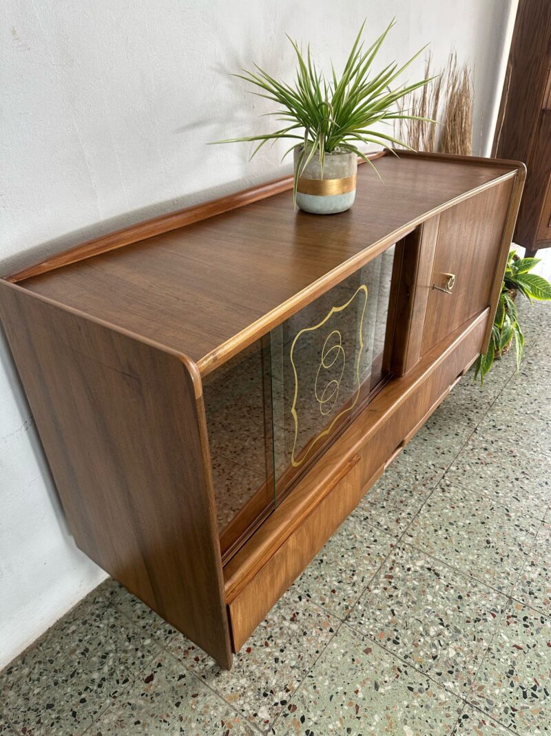 Elegant Mid Century Walnut Sideboard - Image 16