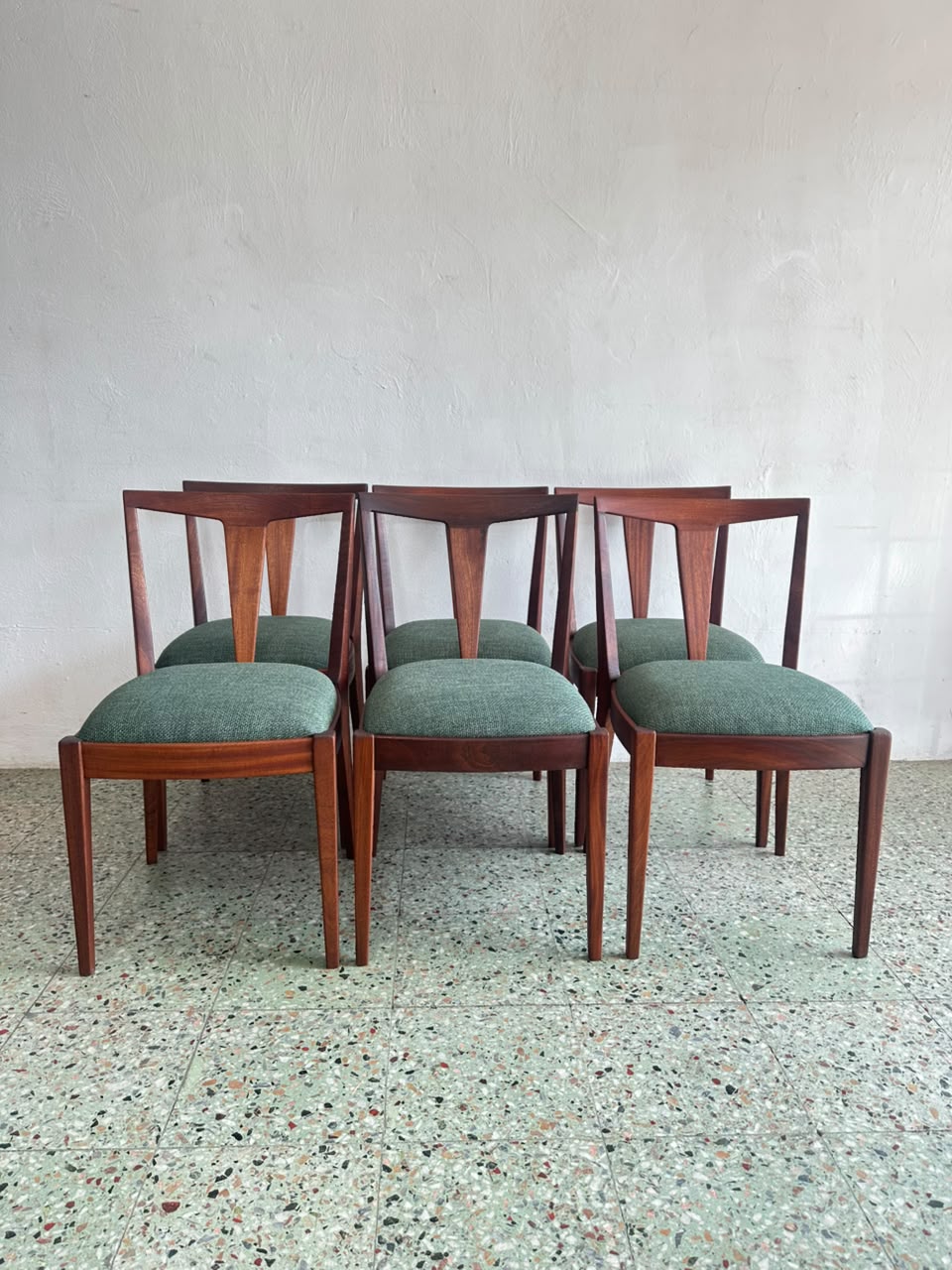 6 Chairs