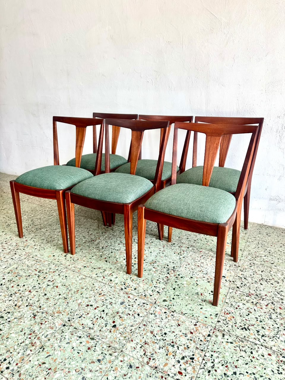 6 Chairs